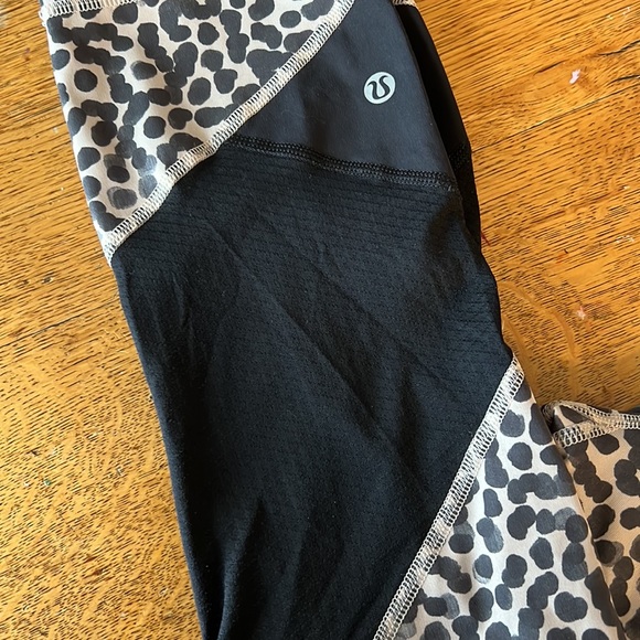 Lululemon leggings - Picture 3 of 5